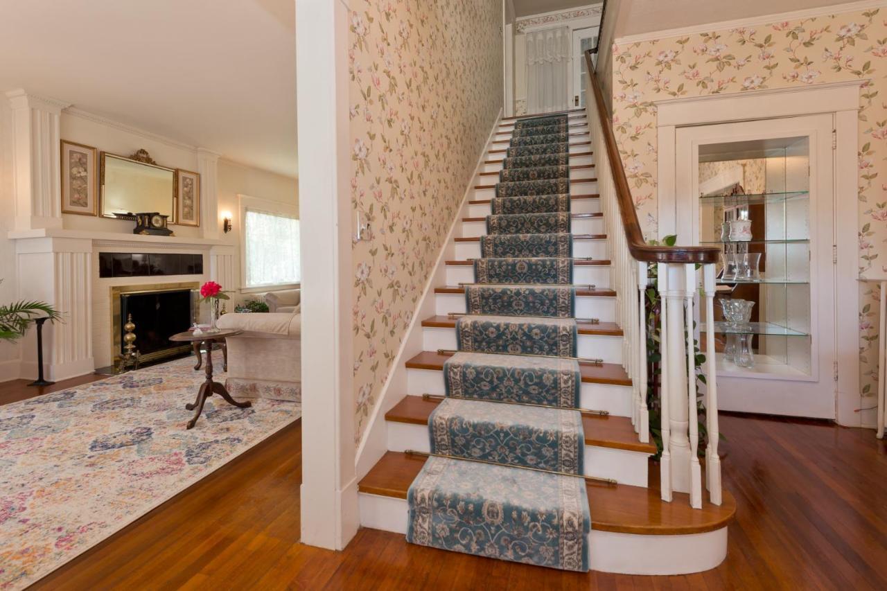 פורט אנג'לס Five Seasuns Bed And Breakfast מראה חיצוני תמונה