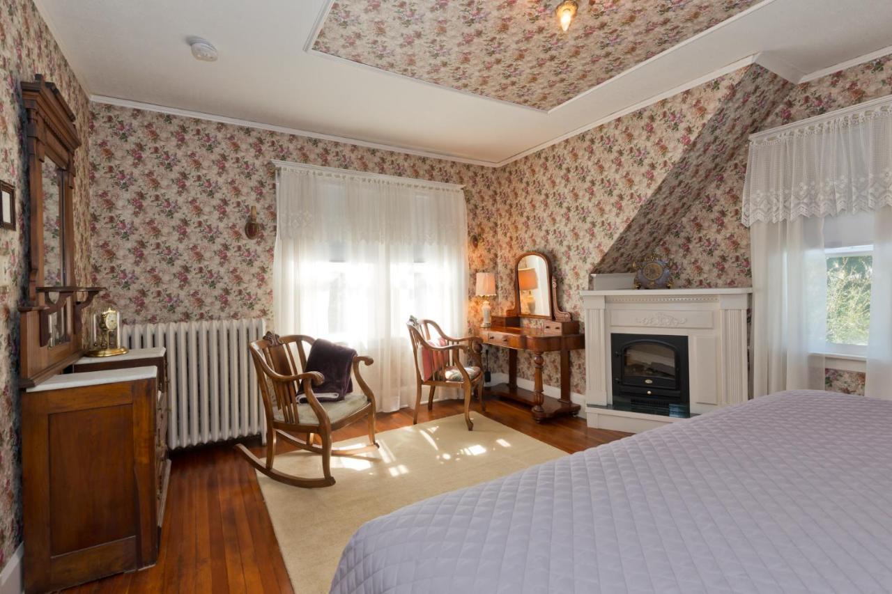 פורט אנג'לס Five Seasuns Bed And Breakfast מראה חיצוני תמונה